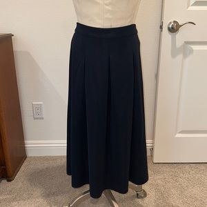 Harlowe & Graham navy blue flare skirt . Size Medium